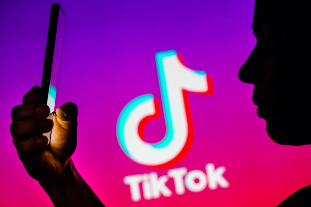 A TikTok videósok már megjelölhetik az AI generálta tartalmakat
